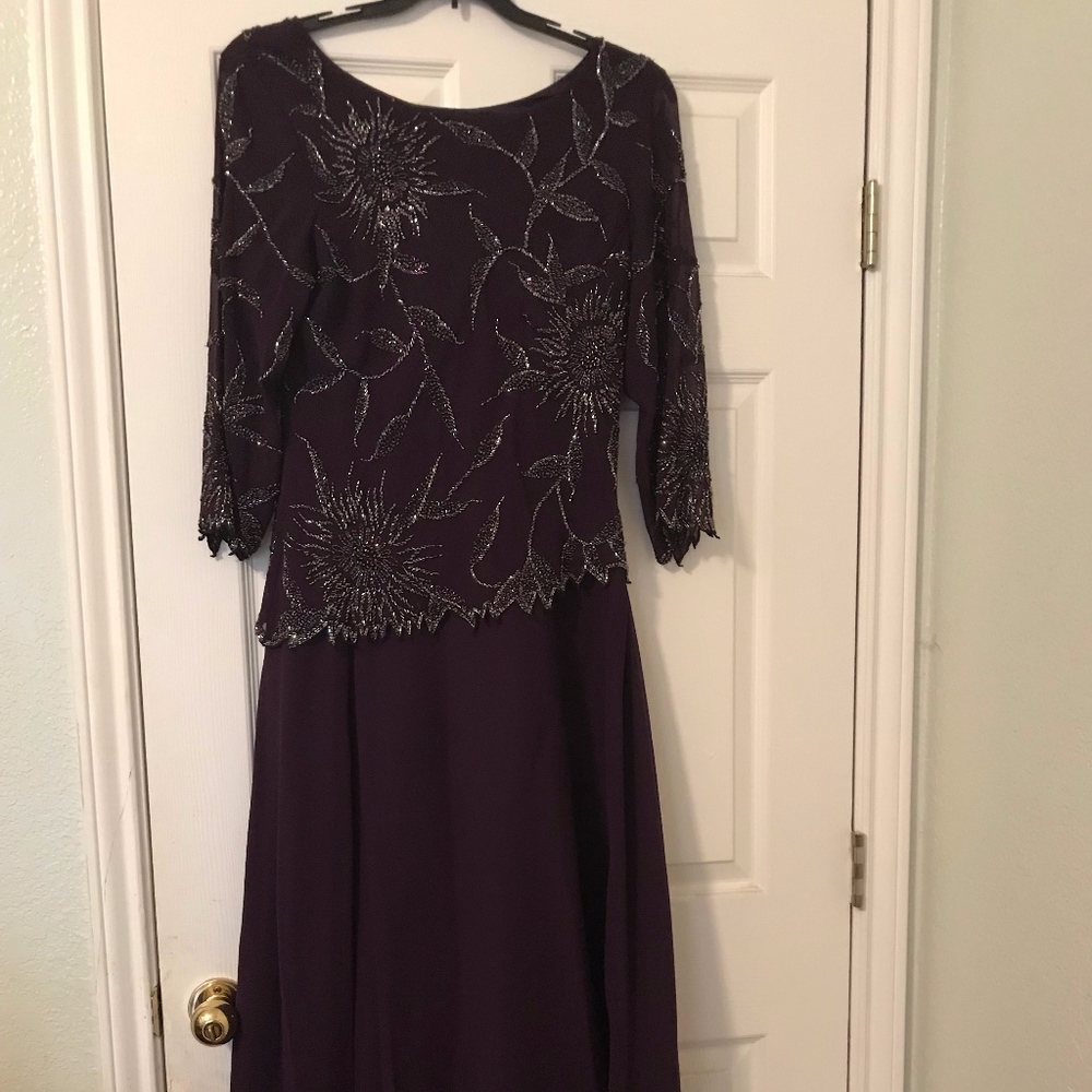 JKARA wine colored beaded formal size 12 - Picture 5 of 5